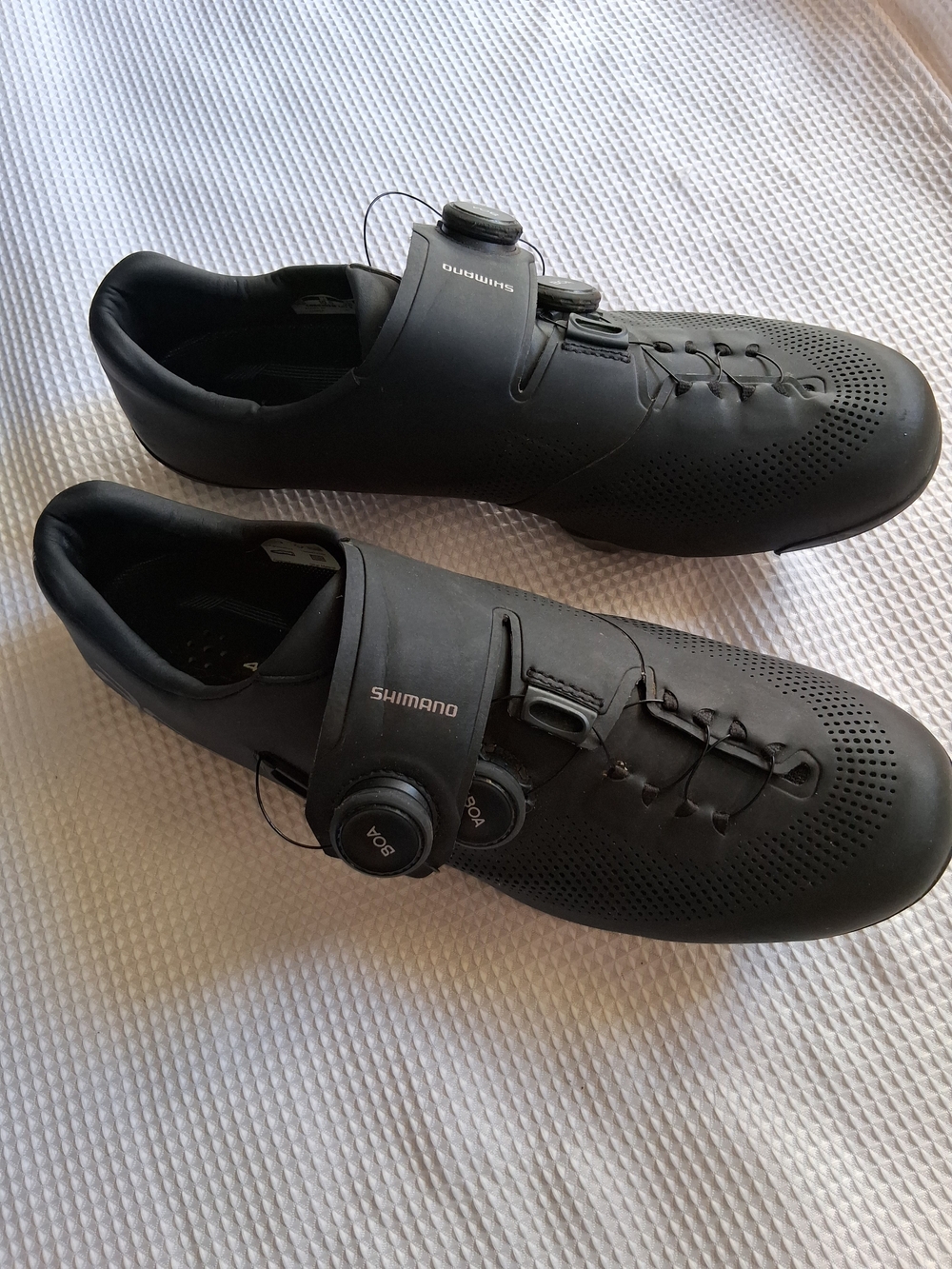 Shimano Men’s Matte Black Cycling Shoes with BOA Dial